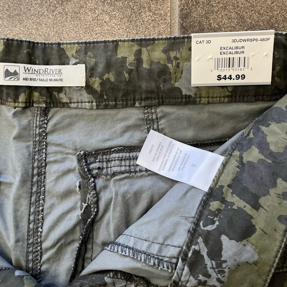 Windriver pants capris crops size 8 camouflage mid rise green grey trousers - Picture 6 of 11